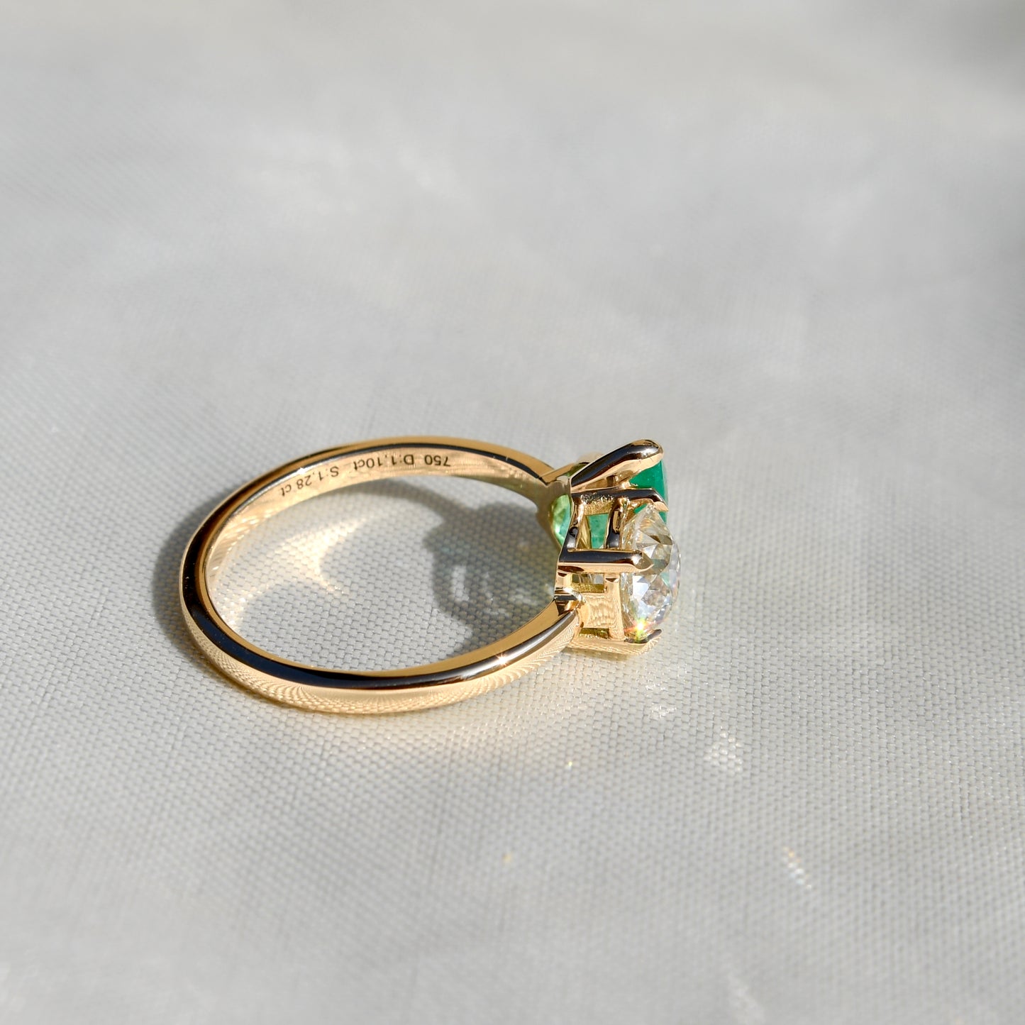 Colombian emerald and 1.10 ct old mine cut diamond Toi et Moi ring