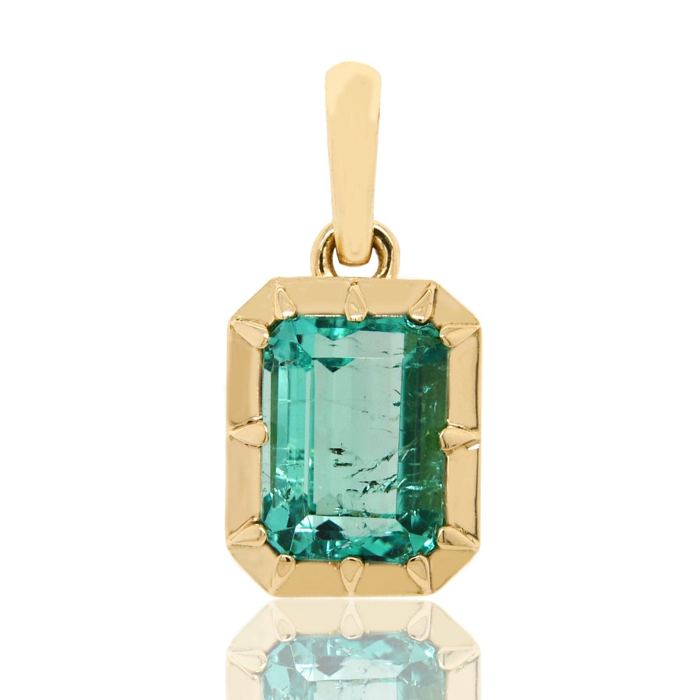 2.38 ct Colombian emerald pendant