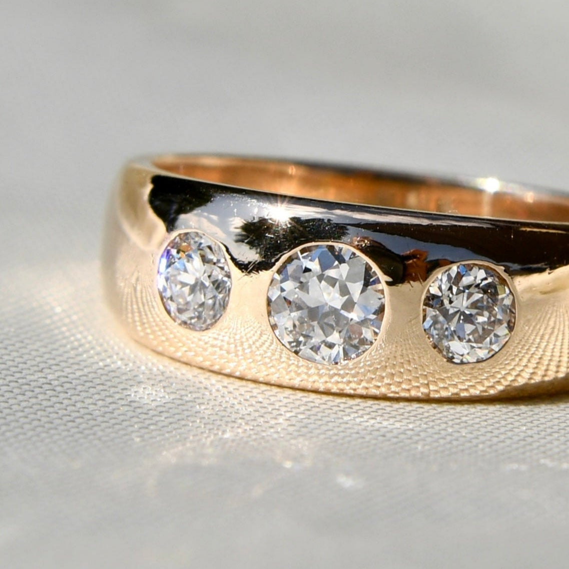 Vintage 0.38 ct old European cut diamond band ring