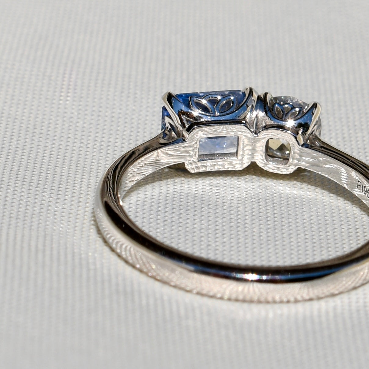 0.93 ct Ceylon sapphire and old mine cut diamond toi et moi ring