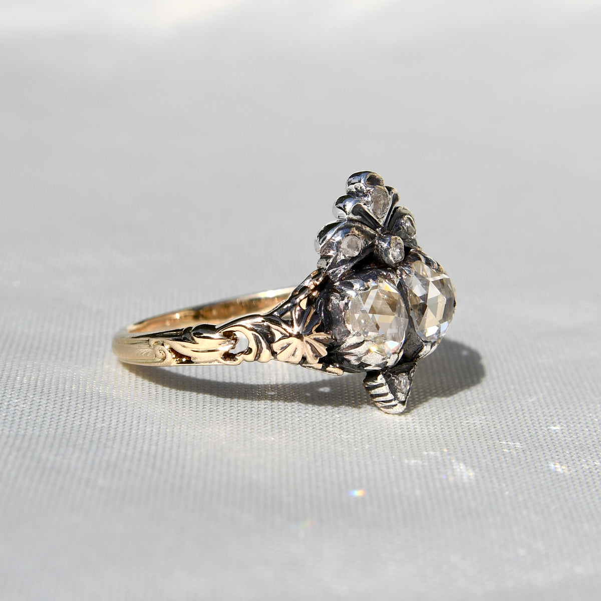 Installment 1/9 - Antique Georgian rose cut diamond double heart ring, 18th century