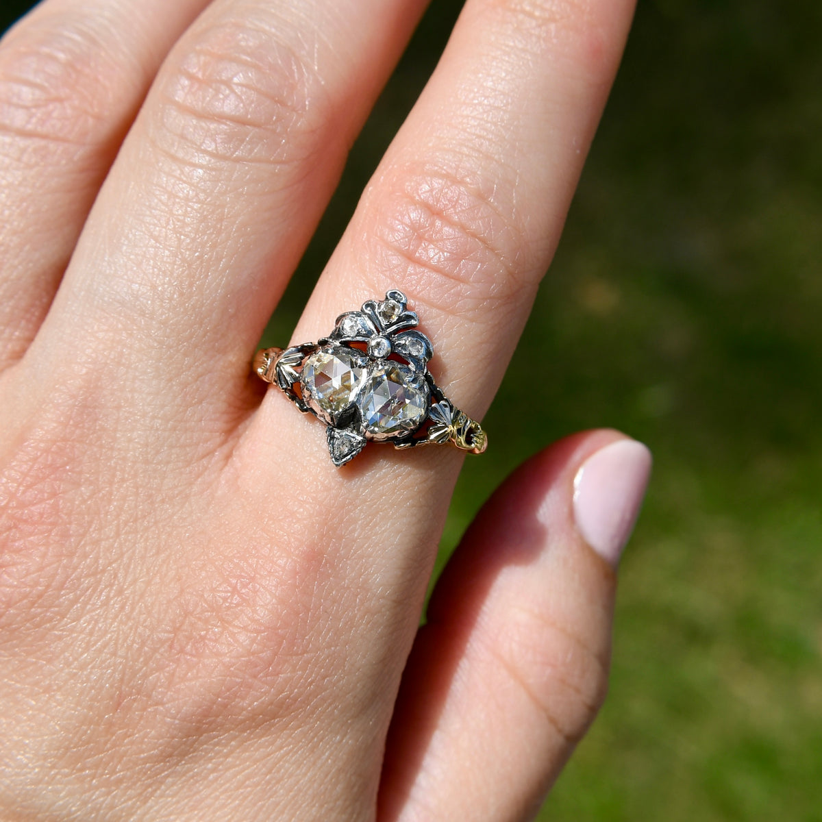 Installment 1/9 - Antique Georgian rose cut diamond double heart ring, 18th century