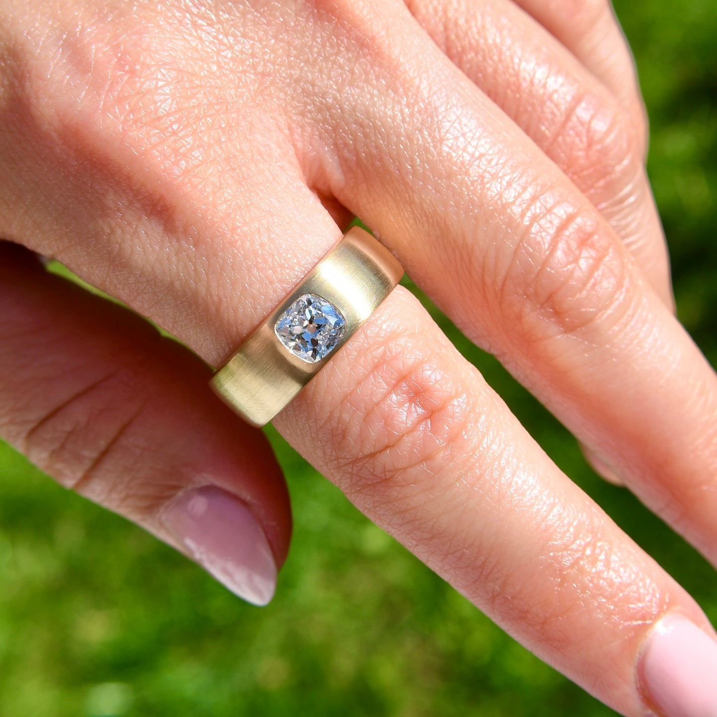 0.91 ct old mine cut diamond band ring