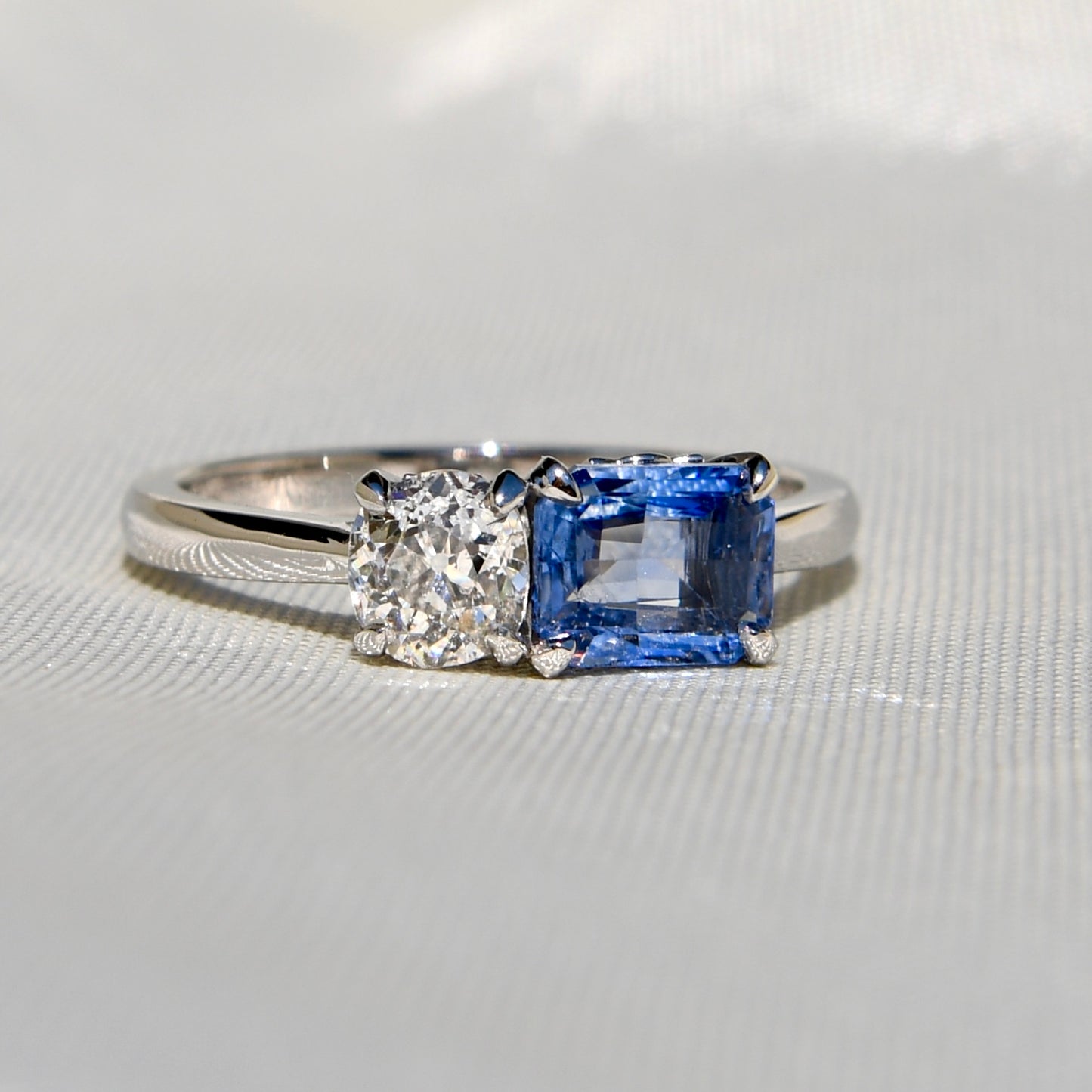 0.93 ct Ceylon sapphire and old mine cut diamond toi et moi ring