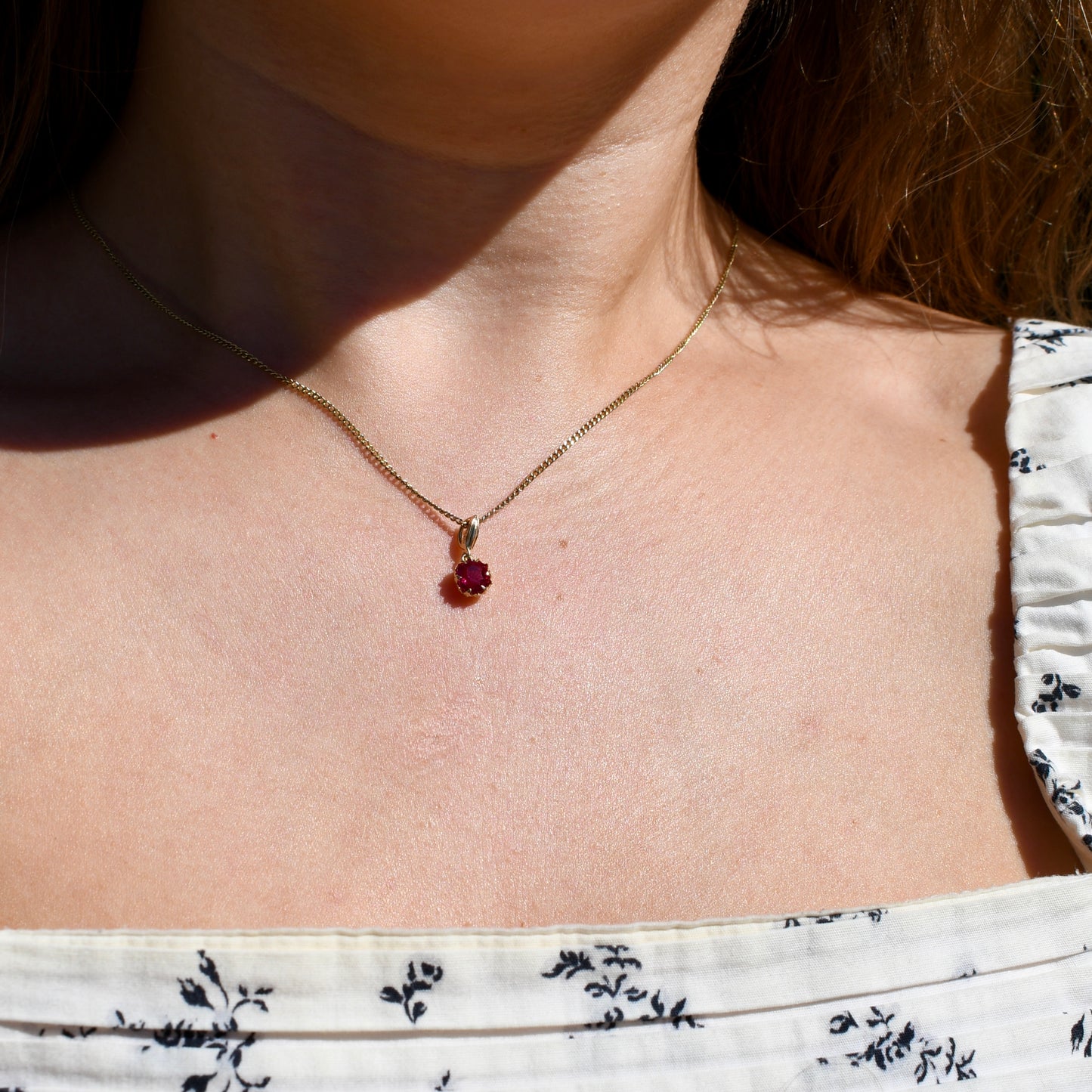 0.93 ct ruby tulip pendant