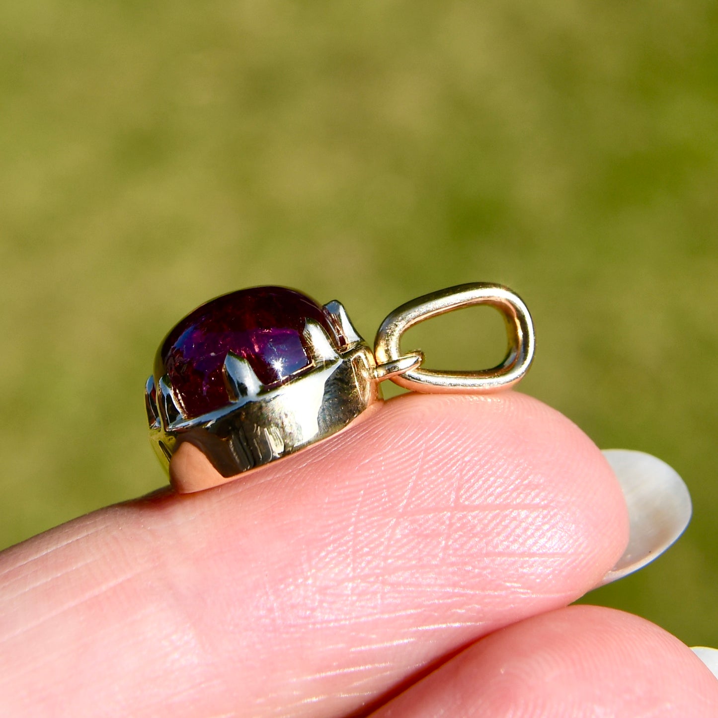 5.82 ct tourmaline cabochon pendant