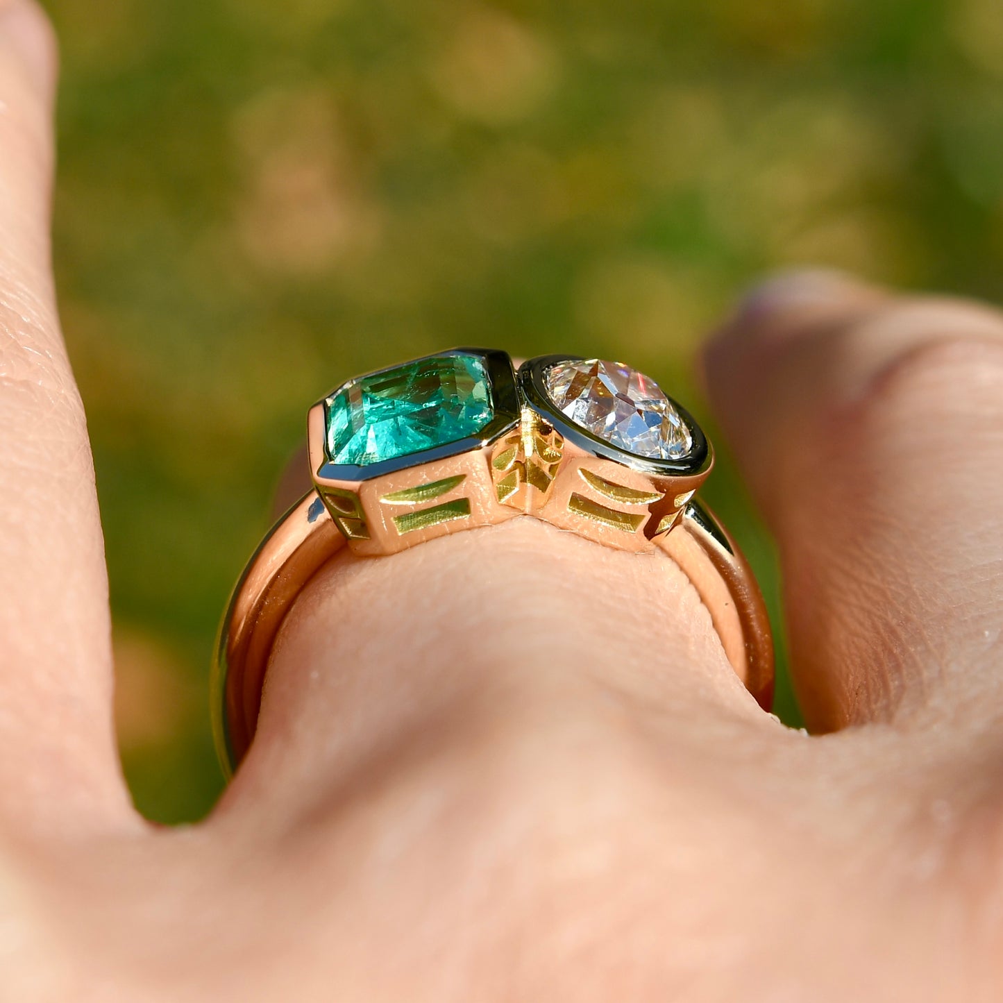 1.02 ct Colombian emerald and oval old mine cut diamond Toi et Moi ring