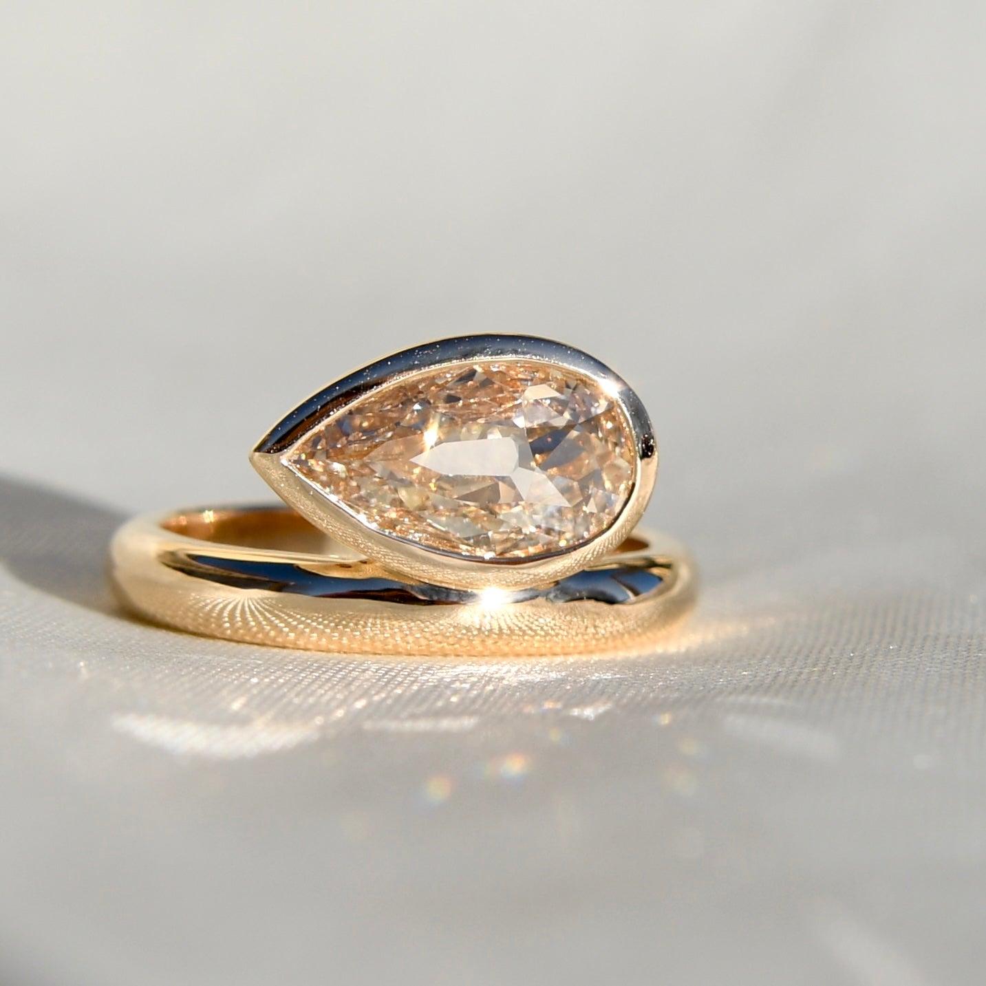 1.07 ct pear cut diamond solitaire ring