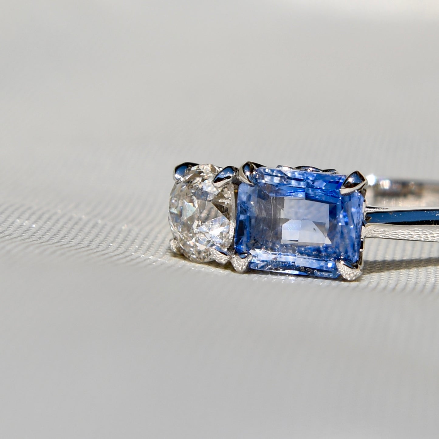 0.93 ct Ceylon sapphire and old mine cut diamond toi et moi ring