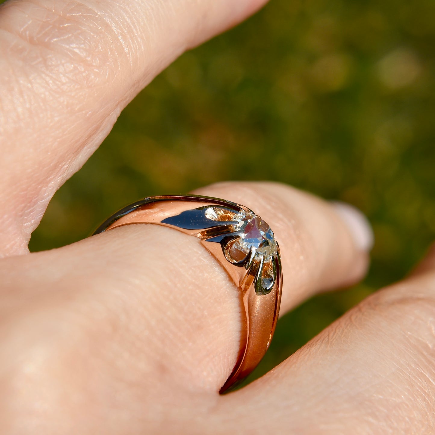 Antique 0.65 ct old mine cut diamond band ring