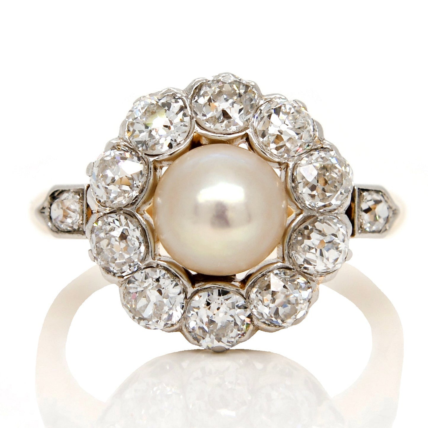 Antique Belle Époque natural pearl and 1.36 ct old European cut diamond daisy ring