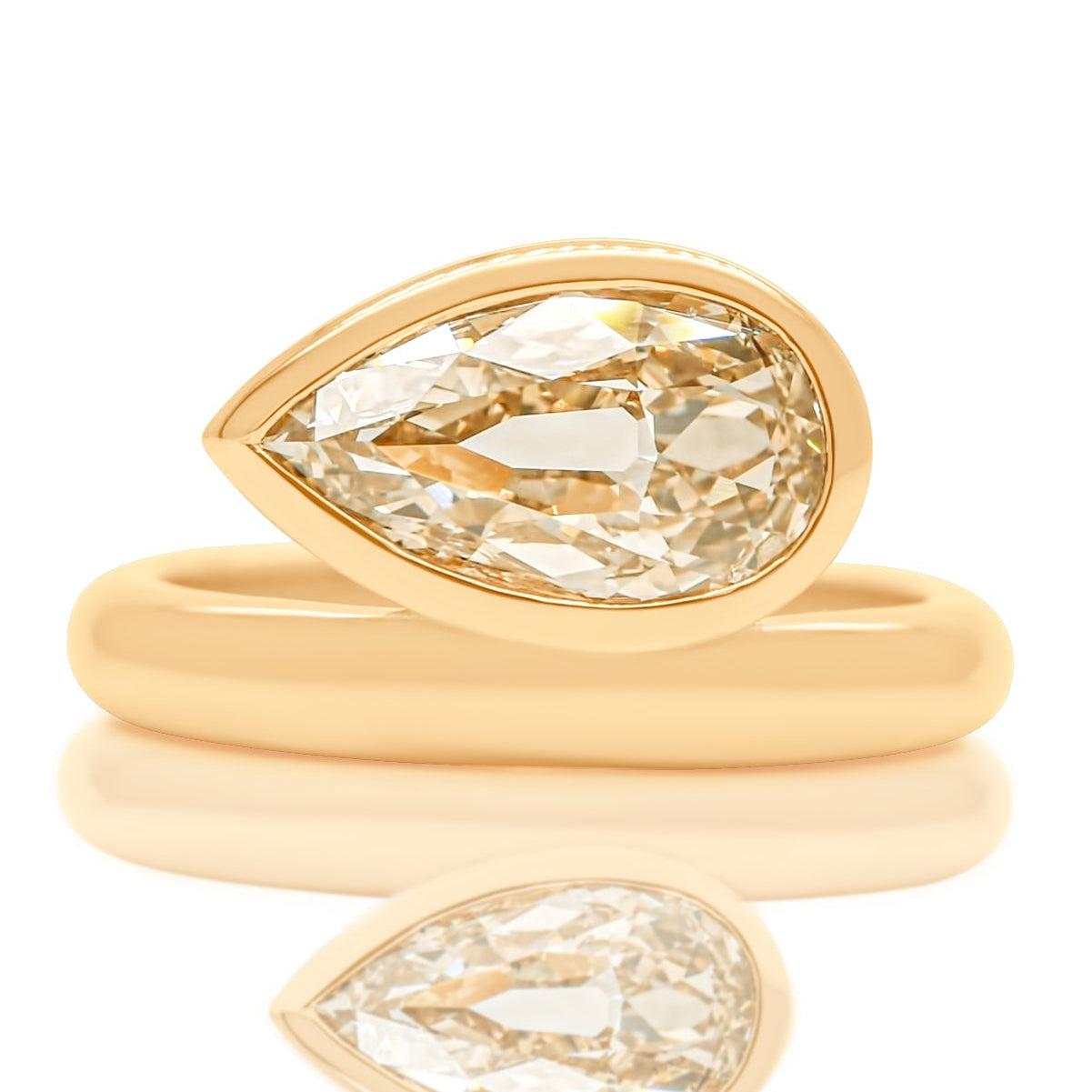 1.07 ct pear cut diamond solitaire ring