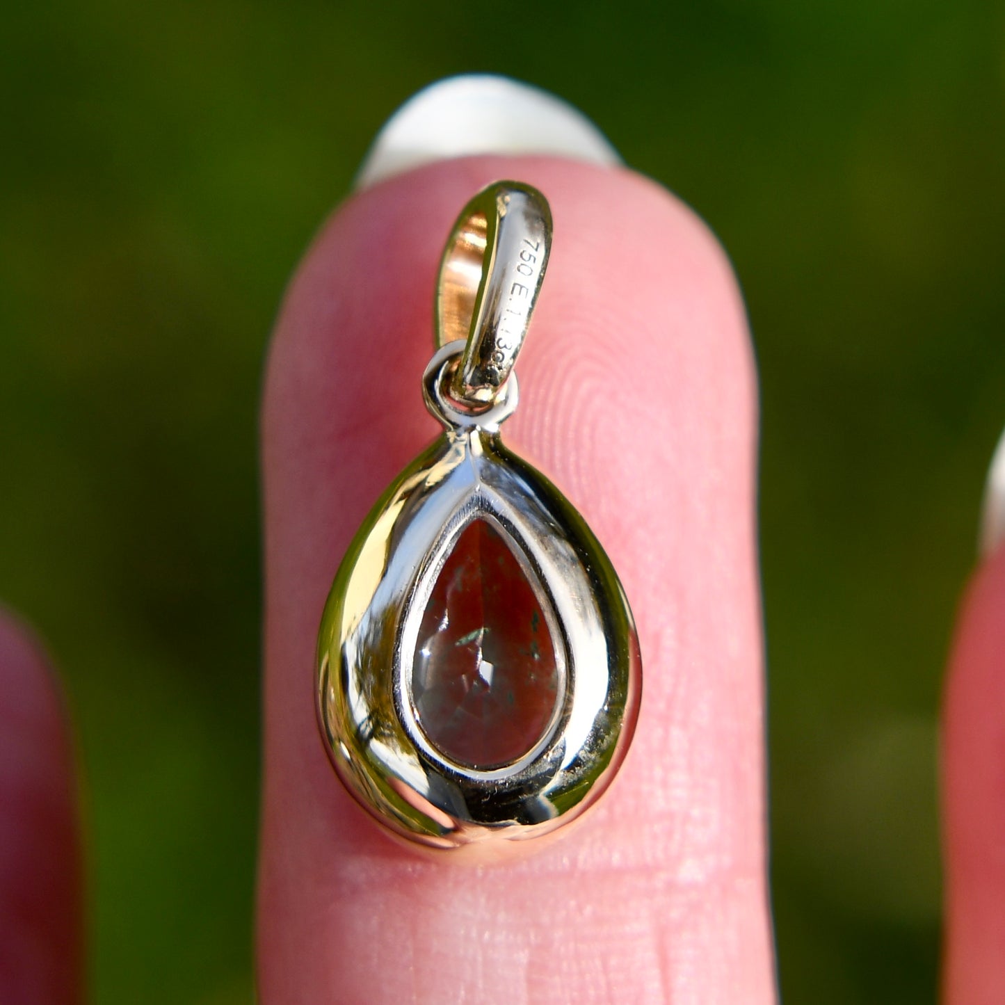 1.13 ct Colombian emerald pendant