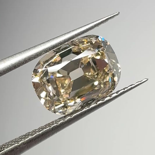 20/ 100 - Bespoke 1.67 ct old mine cut diamond band ring in 18k yellow gold
